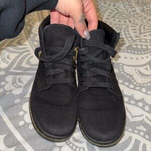 Dr. Martens Maelly sneaker boots